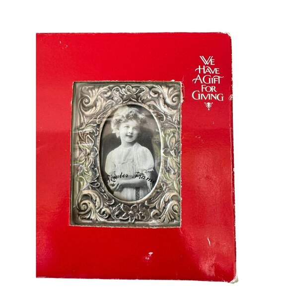 Vintage Pewter Ornate Silver Picture Frame Set With Oval Windows - Picture 4 of 10